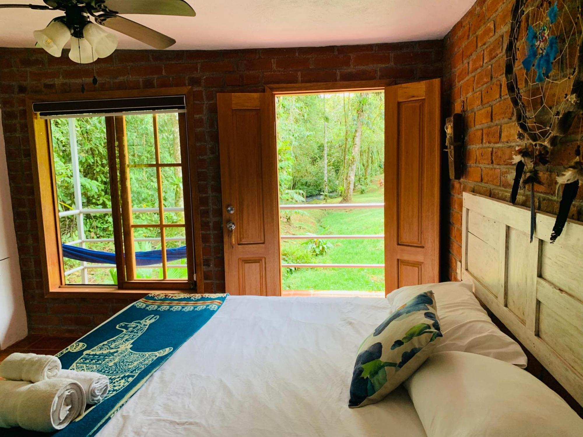 La Casa Del Rio B&B بويو المظهر الخارجي الصورة